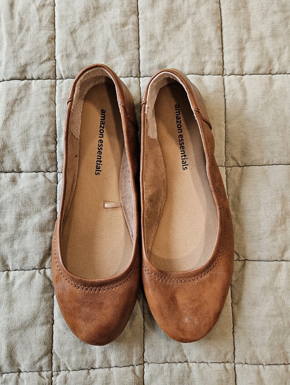 Amazon Essentials Ballet Flats